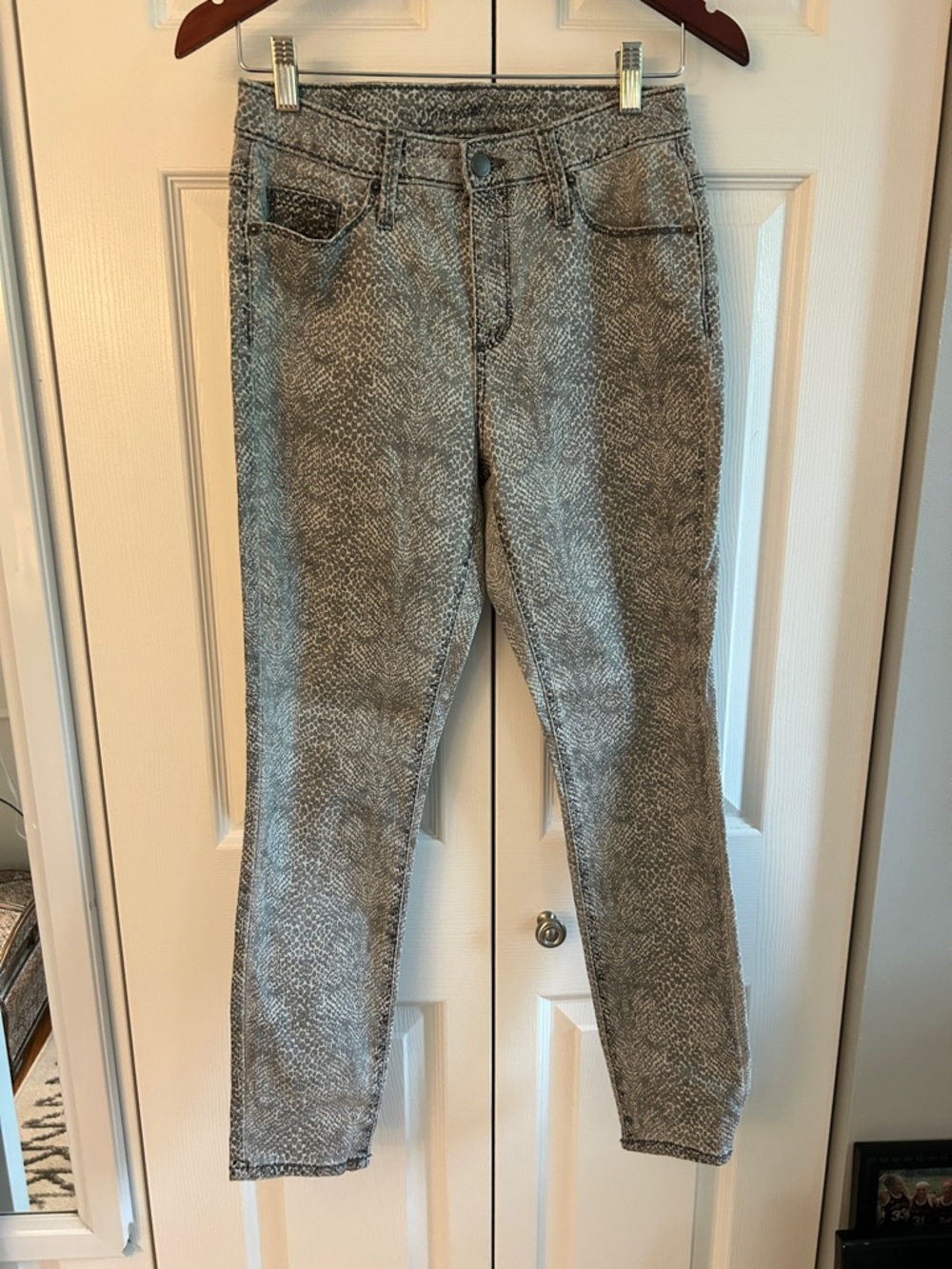 Universal Thread Speckled Gray Skinny Jeans